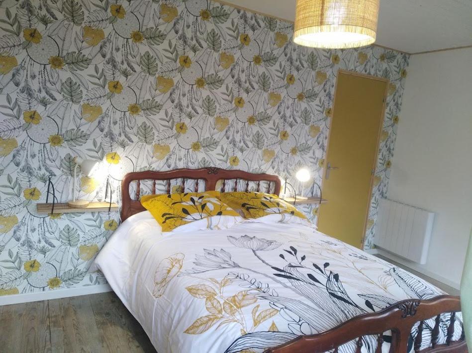 Appartement Cozy Dans Maison Privee Tauves Dış mekan fotoğraf